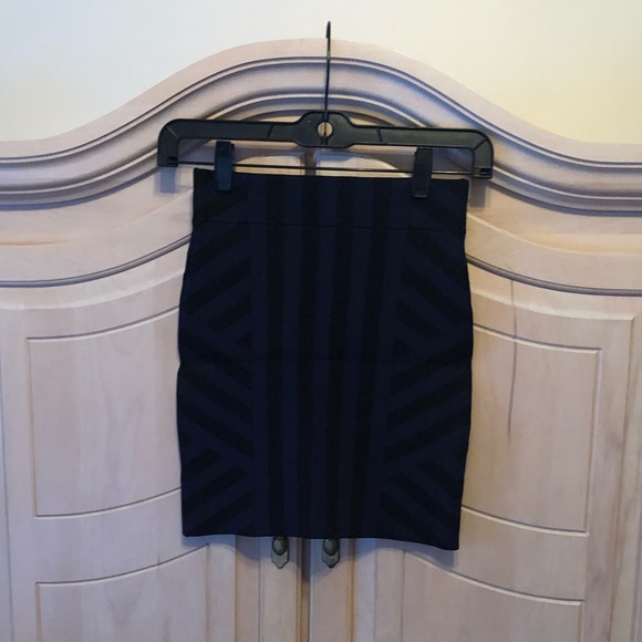 BCBG mini bandage skirt - Picture 2 of 3